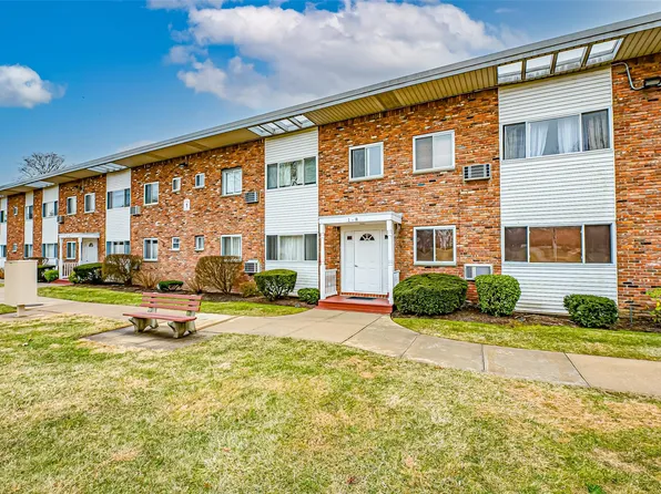 355 Route 111 #2, Smithtown, NY 11787