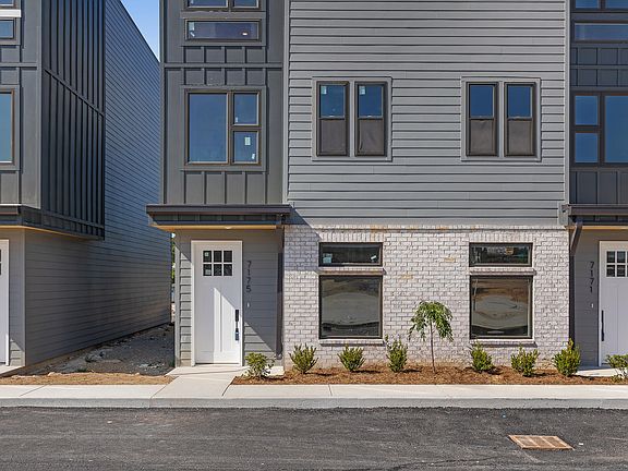 3rd image of 7163 Garden Grove Way