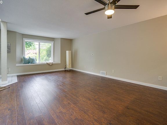 3rd image of 7509 NE Vancouver Mall Dr Unit F25