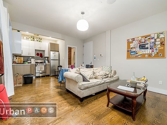 2nd image of 112 Manhattan Ave #4FOURF