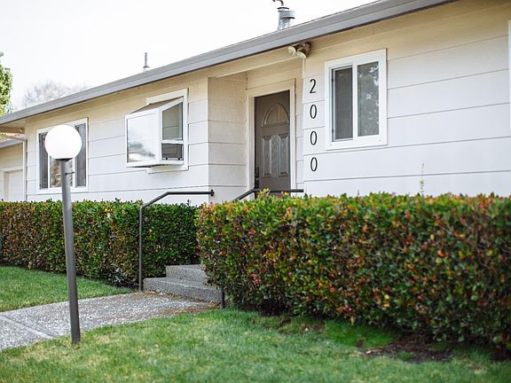 2nd image of 2000 Knight Avenue