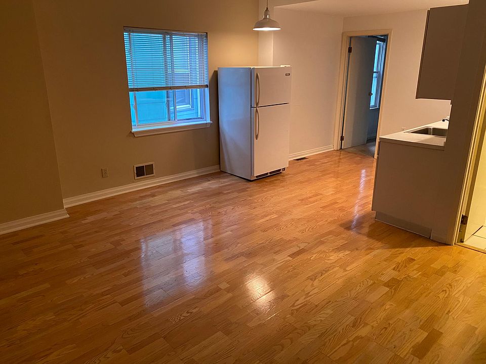 1st image of 737 Ashland Ave #1
