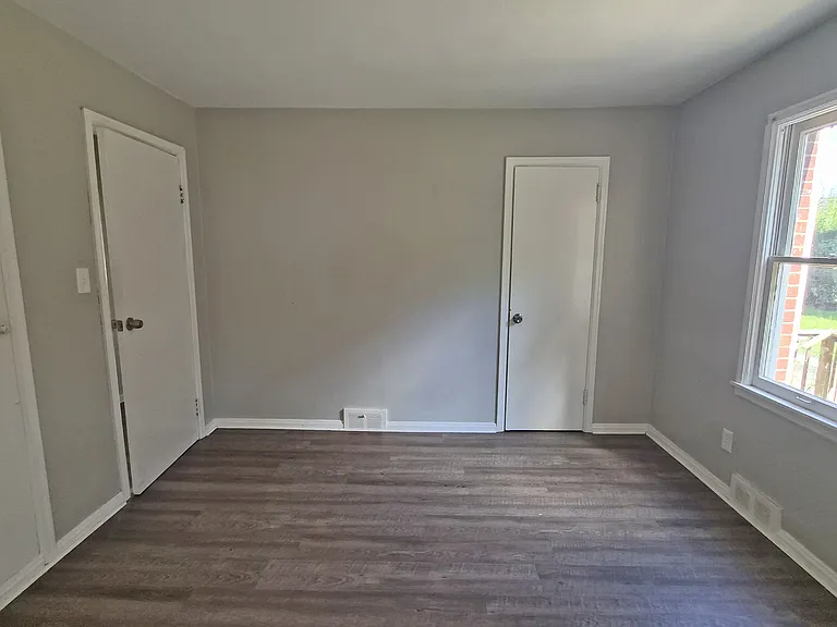 4230 Chester Dr — Photo 5