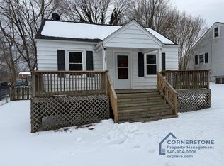 1107 Gearhart Rd SE, Roanoke, VA 24014