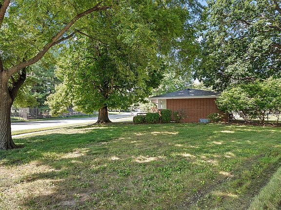 4th image of 2966 Hubbell Ave