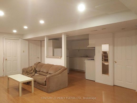 4th image of 72 Raleigh Cres #Basement