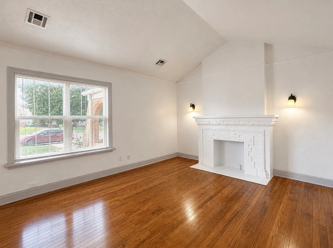 939/941 East Drive - 941 — Photo 4