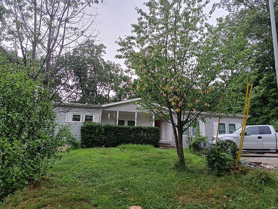 1st image of 4227 Lakeview Dr