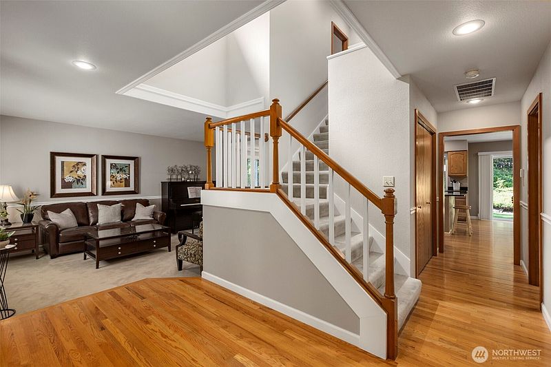 4th image of 19318 SE 328th Place