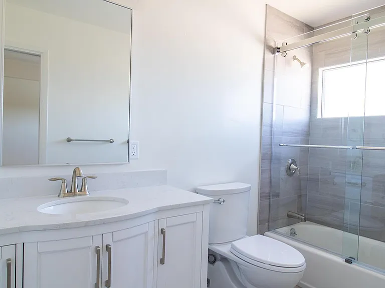 1825 State St #301 — Photo 9