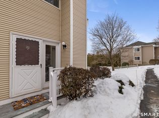 80 Country Ln APT 20, Vernon, CT 06066