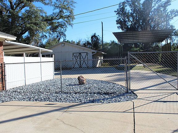 4th image of 214 Westfield Rd