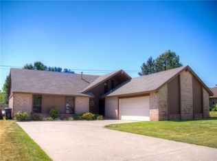 11008 Folkstone Dr, Yukon, OK 73099