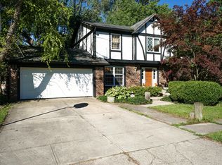 328 Thornberry Dr, Carmel, IN