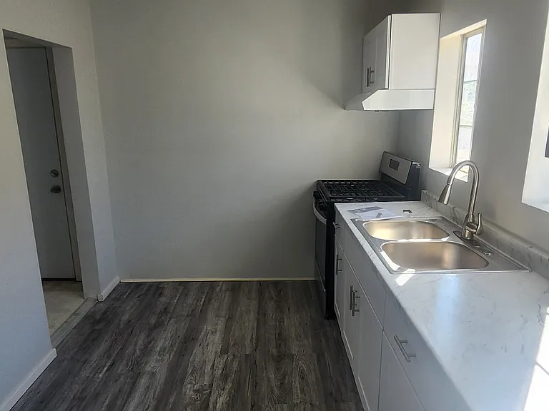3724 Pasadena Ave #1 — Photo 5