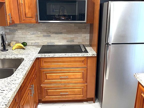 5th image of 9440 Fontainebleau Blvd APT 403