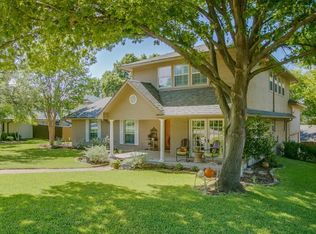 323 Meadowcrest Dr, Richardson, TX 75080