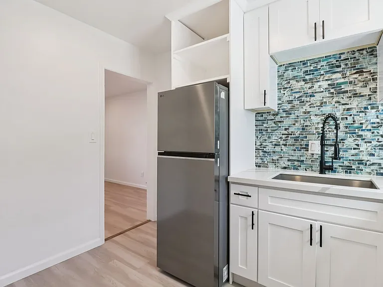 Astro Vista Apartments — Photo 24
