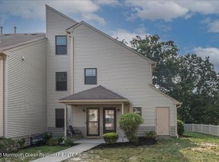311 Larkspur Ln, Jackson, NJ 08527
