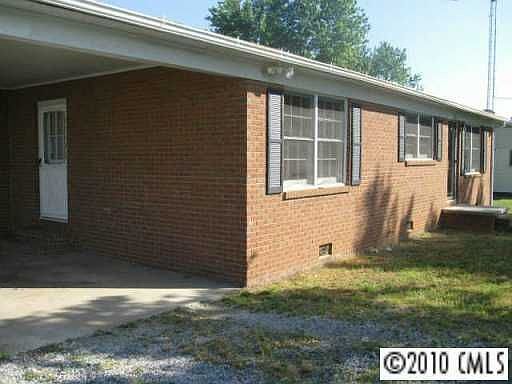 2nd image of 1140 W Ridge Rd