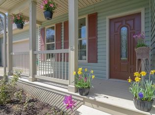 31 Village East Ct, Asheville, NC 28805