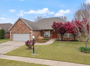 4658 N Stonewall Xing, Fayetteville, AR 72764