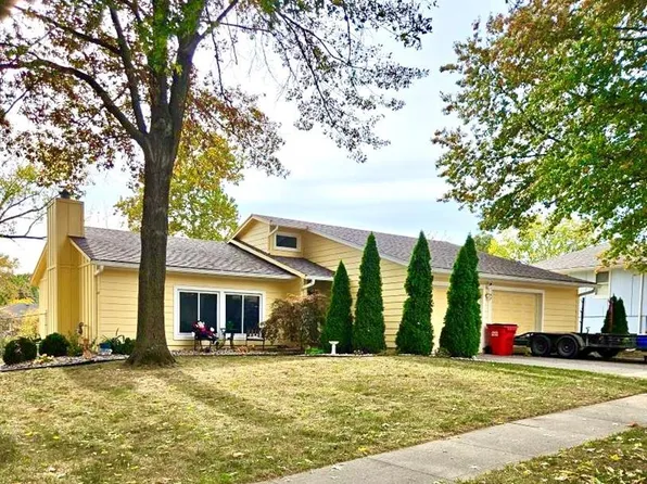 2764 S Coachman Dr, Independence, MO 64055