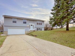 2507 W Fairview Ln, McHenry, IL 60051