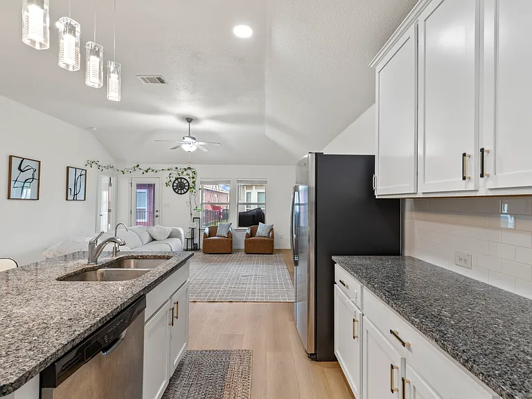 103 Simon — Photo 12
