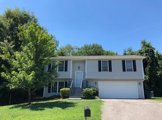 3395 Village Ct NE, Roanoke, VA 24012