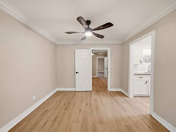 5th image of 417 13th Ave N