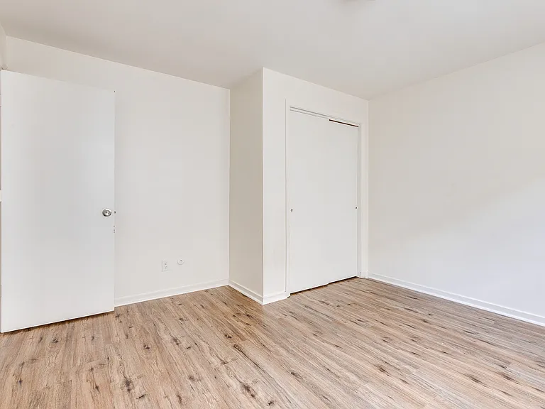 525 Washington Ave #3 — Photo 17