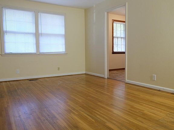 3rd image of 2507 Oakland Ave #B