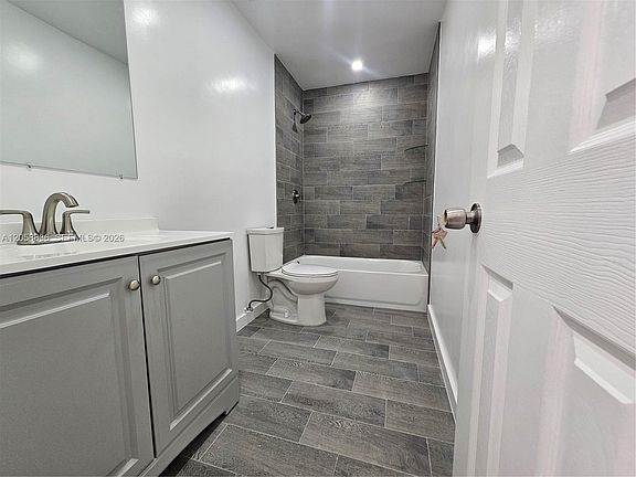 5th image of 1373 NE 144th St