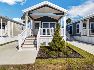 561 E Burleigh Blvd #TT62-62T, Tavares, FL 32778