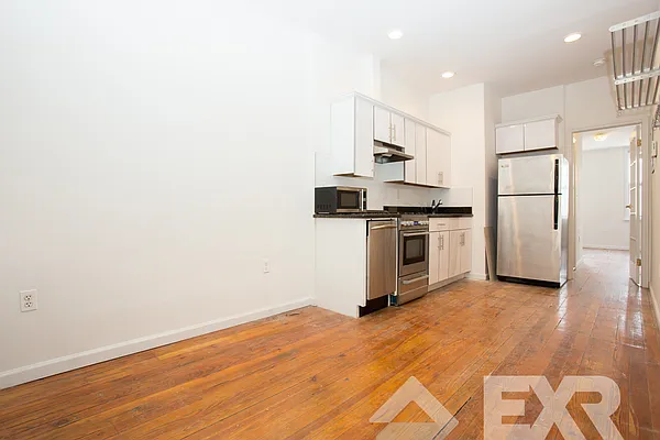 Rented by EXR | media 11