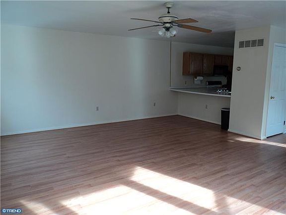 4th image of 10 Pimlico Ln