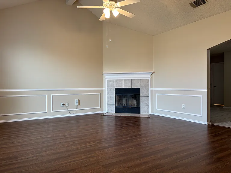 4945 Diamond Trace Trl — Photo 2
