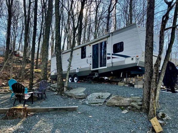 109 Antler Ln, Milford, PA 18337