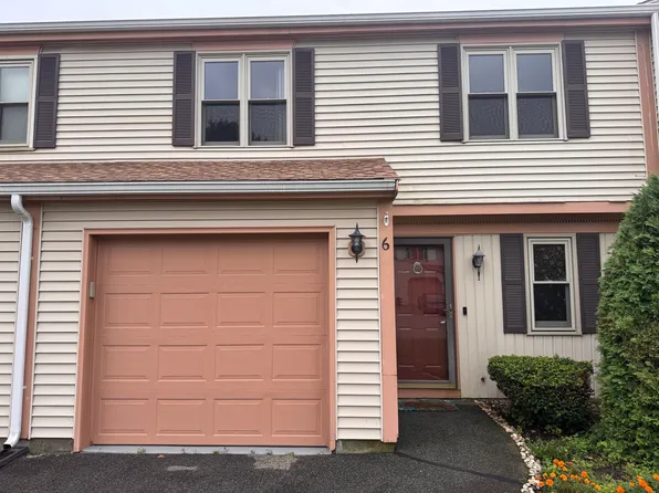 6 Hickory Ln, Rocky Hill, CT 06067