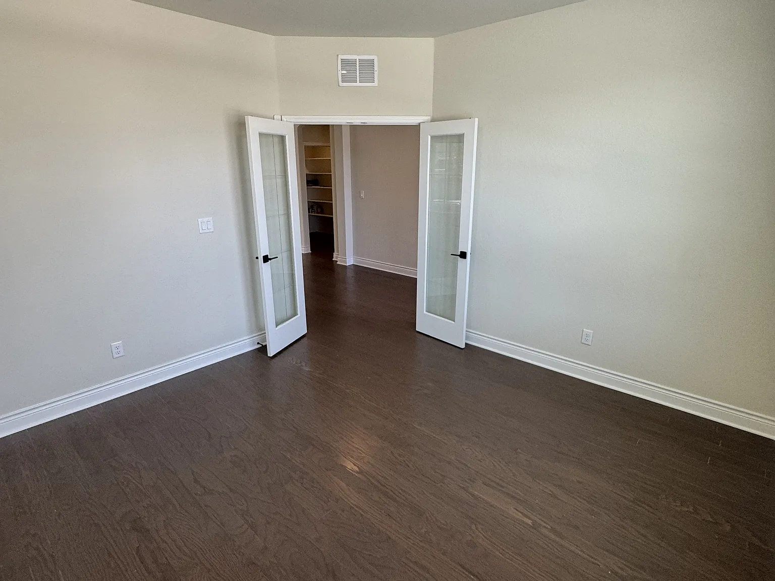 2027 Knippa - 1 — Photo 2