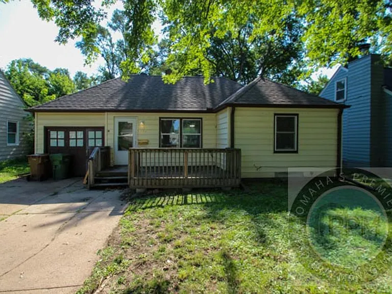 2409 Washington St — Photo 2