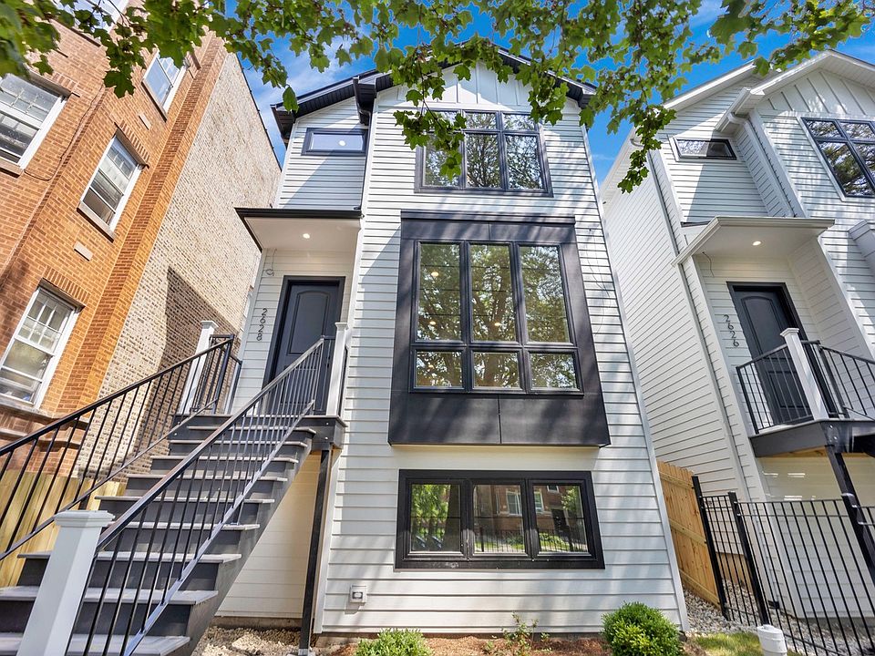 2628 W Winnemac Ave, Chicago, IL 60625 | Zillow
