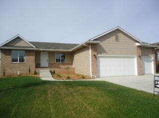 5025 N Saker Cir, Wichita, KS 67219