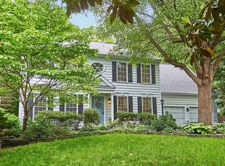 8307 Kings Ridge Ct, Springfield, VA 22153