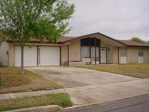 3rd image of 5551 CASTLE KNIGHT DR