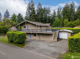 18214 74th St E, Bonney Lake, WA