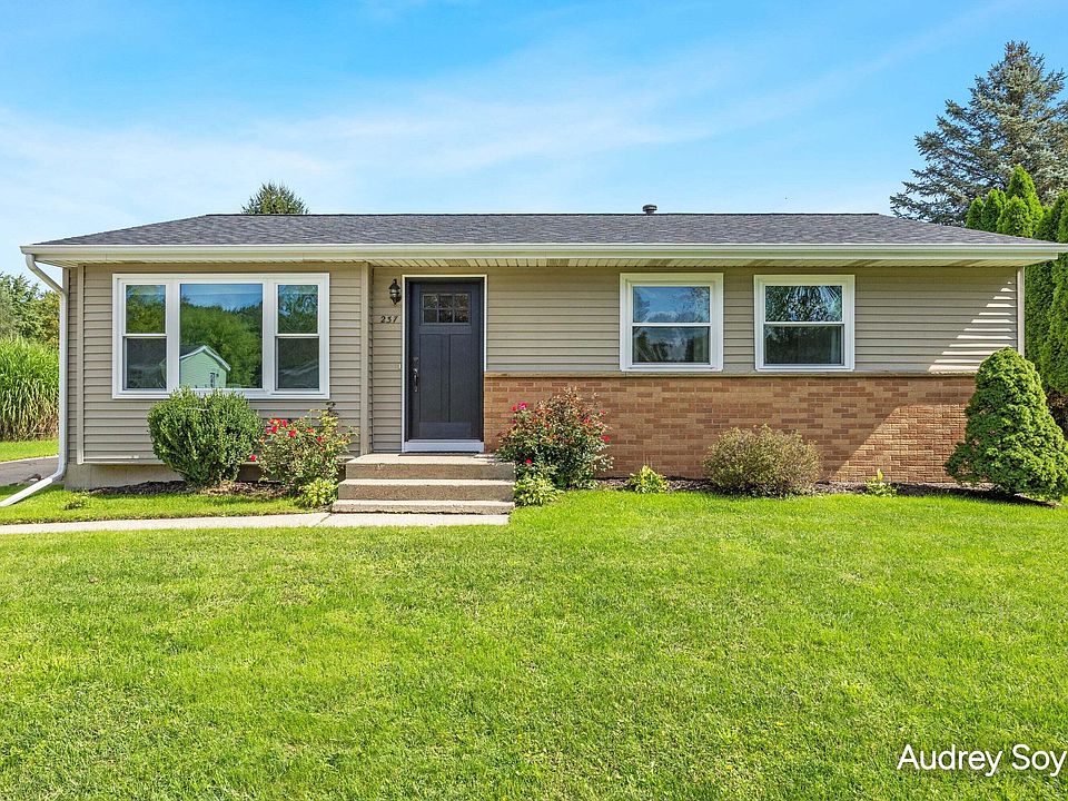 1st image of 237 Roberta Jayne Dr SE