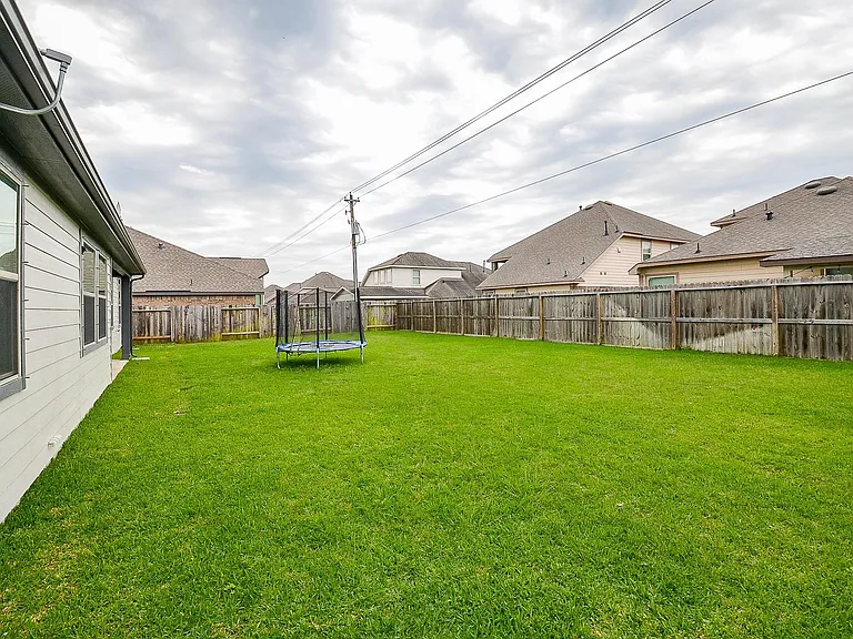 6807 Vista Ledge Dr — Photo 31