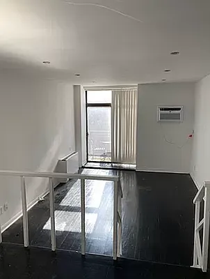 Rented by Mallory Management Corp | media 6